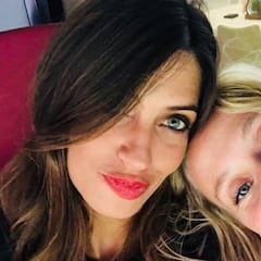 Sara Carbonero envía un regalo a Vanesa Lorenzo y ambas se expresan su cariño