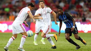 James juega como enganche el primer tiempo contra el Inter