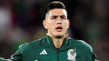 (From L) Mexico's defender Hector Moreno, Mexico's defender Cesar Montes and Mexico's forward Henry Martin pose for a photograph prior the friendly football match between Mexico and Sweden, at the Montilivi stadium in Girona on November 16, 2022. (Photo by Pau BARRENA / AFP)