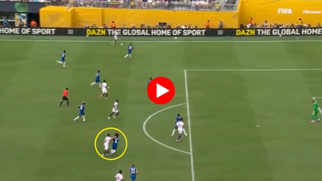 João Neves, expulsado por tirar del pelo a Cucurella