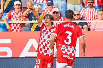 El gaditano lleva dos partidos siendo uno de los destacados de su equipo. Esta jornada lideró, además de abrir el marcador, a su equipo. Su buen momento será clave en las aspiraciones del Girona esta temporada.