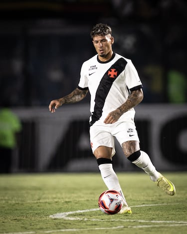 “Es muy fuerte, rápido y tiene presencia”: los elogios a un ex Colo Colo en Brasil