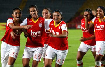 Las Leonas golearon ante 10.000 aficionados que llegaron a El Campín.