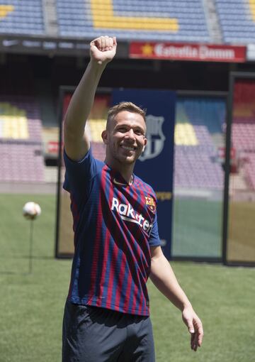 Presentación de Arthur como nuevo jugador del Fútbol Club Barcelona.
