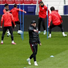 Simeone pone cuatrivote y a Arias y a Lodi en los laterales