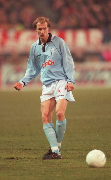 Jug車 la temporada 98/99 con el Celta de Vigo
