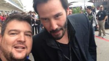 Keanu Reeves con el enviado especial de AS.