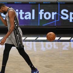 Más problemas para los Nets: Durant, baja por contacto COVID