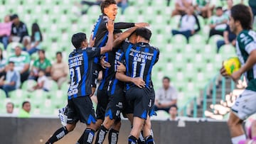 during the 15th round match between Santos and Queretaro as part of the Liga BBVA MX, Torneo Clausura 2025 at TSM Corona Stadium, on April 13, 2025 in Torreon, Coahuila, Mexico.