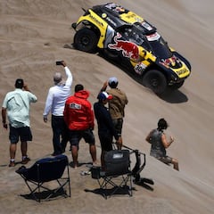 Resumen 8ª etapa del Dakar: victorias para Loeb y Walkner