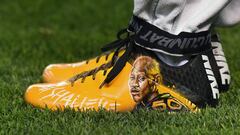 Dec 10, 2017; Pittsburgh, PA, USA; Pittsburgh Steelers cornerback William Gay wears shoes in honor of teammate Ryan Shazier (not pictured) before playing the Baltimore Ravens at Heinz Field.  Mandatory Credit: Philip G. Pavely-USA TODAY Sports