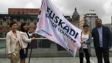 Presentación de la primea bandera de la temporada