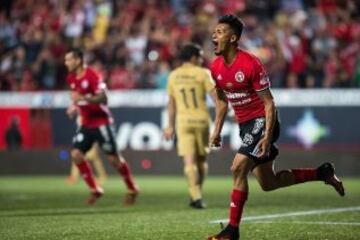 El defensa llegó para jugar con San Luis en el 2011. De ahí pasó a Puebla, Chiapas, hasta llegar a Tijuana. Ya le marcó un gol a México en el Estadio Azteca.