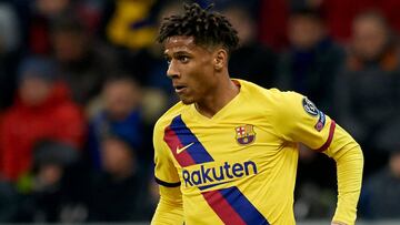 Todibo, opción para ser compañero de James y Mina