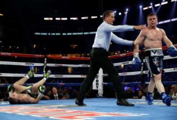 Las mejores imágenes del recital de Canelo frente a Smith