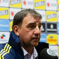 Lorenzo defiende a James: “No es un punto de referencia para mal”