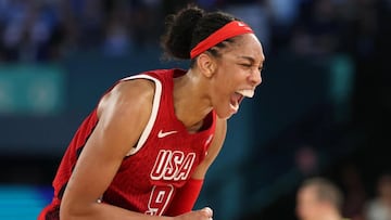 The Americans made history in Paris by clinching the gold medal by the tightest of margins in an intense final against France.