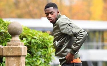 Dembélé to Barça 'less than 50% likely', says Dortmund director