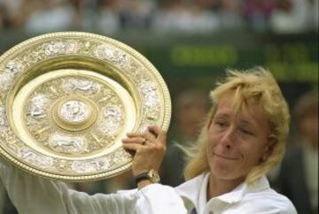 18 de octubre: 59 años cumple la ex tenista y multicampeona checa Martina Navratilova. Fue número uno de la WTA. Ganadora de 18 Grand Slams, nueve de ellos los logró en Wimbledon.