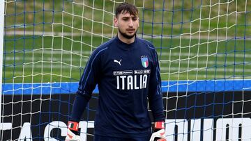 Gianluigi Donnarumma en un entrenamiento con la selección de Italia.