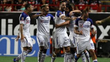 Cruz Azul rescata el empate en la agonía del partido