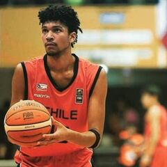 La universidad de Iverson tienta al chileno Maxwell Lorca