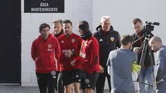 10/12/18 ENTRENAMIENTO DEL VALENCIA CF
 
 
 MARCELINO