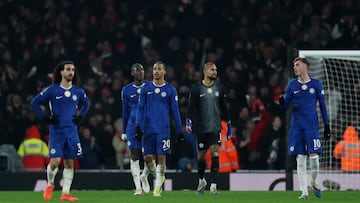 Imagen de los jugadores del Chelsea tras perder ante el Arsenal en la carabao Cup.