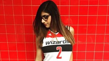 Mia Khalifa, con el jersey de los Wizards.