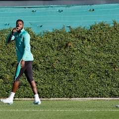 Galarreta y Nico Williams se ejercitan al margen en Lezama