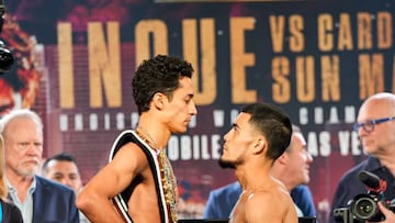 Rafael 'Divino' Espinoza (izq) cara a cara contra Edward Vázquez (der).