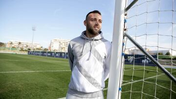 Keidi Bare, posando para AS en el estadio Ciudad de M&aacute;laga.