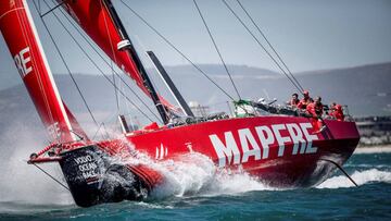 El &#039;Mapfre&#039; camino de Melbourne, procedente de Ciudad del Cabo, en la tercera etapa de la Volvo Ocean Race. 