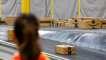 Miles de trabajadores de Amazon en Nueva York votaron para autorizar una huelga, un par de semanas antes de las fiestas decembrinas.