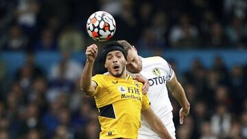 Raúl Jiménez tuvo una discreta actuación ante el Leeds United