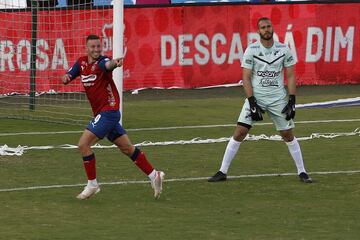 Con un doblete del argentino Luciano Pons, el cuadro antioqueño se impuso 2-0 ante el actual campeón del fútbol colombiano, que todavía no gana en el torneo.