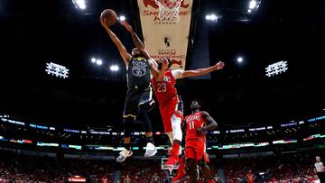 NEW ORLEANS, LA - MAY 04: Stephen Curry #30 of the Golden State Warriors is fouled by Anthony Davis #23 of the New Orleans Pelicans during the second half of Game Three of the Western Conference Semifinals of the 2018 NBA Playoffs at the Smoothie King Center on May 4, 2018 in New Orleans, Louisiana. NOTE TO USER: User expressly acknowledges and agrees that, by downloading and or using this photograph, User is consenting to the terms and conditions of the Getty Images License Agreement.   Sean Gardner/Getty Images/AFP
 == FOR NEWSPAPERS, INTERNET, TELCOS &amp; TELEVISION USE ONLY ==