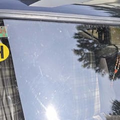 Qué es la pegatina H de la DGT, la excepción a la norma para que estos vehículos puedan circular por zonas restringidas