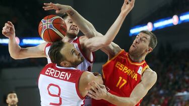 ANKARA, TURKEY - NOVEMBER 29: Semih Erden (9) of Turkey in action against Fran Vazquez (R) of Spain during FIBA Basketball World Cup 2019 European Qualifiers Group I match between Turkey and Spain at Ankara Sports Hall in Ankara, Turkey on November 29, 20