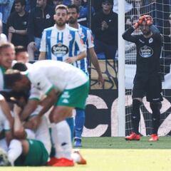 Un indomable Extremadura barre a un Depor sin alma