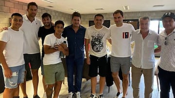 Después de los elogios del tenista, el ex futbolista lo visitó antes de su exhibición en el Parque Roca.