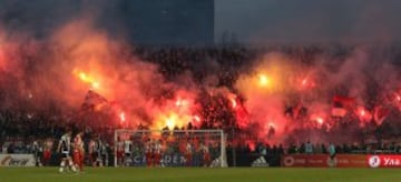 KOC03. Belgrade (Serbia), 27/02/2016.- Red Star supporters cheer during the 150th derby match Partizan Belgrade against Red Star in Belgrade, Serbia, 27 February 2016. (Belgrado) EFE/EPA/KOCA SULEJMANOVIC