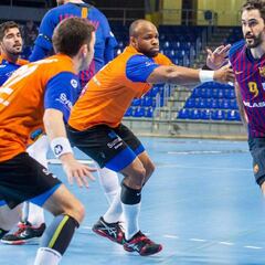 El Barça tumba al Benidorm con 20 goles de contraataque