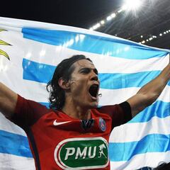 Cavani dispara contra el Barça