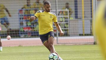 Tannane, entrenando con Las Palmas.