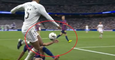 Las polémicas de la jornada 10 en LaLiga EA Sports: todos los penaltis, expulsiones y jugadas controvertidas