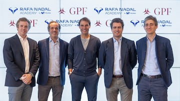 Imagen de la firma del acuerdo entre la Rafa Nadal Academy y el fondo de inversi車n GPF.
