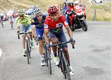 El recurso de etapas cortas y monta?osas (120 km en Pirineos), formato tan usado en los recorridos modernos, recibi車 un espaldarazo aquel d赤a que Nairo Quintana y Alberto Contador consiguieron sorprender al equipo Sky, comandado por Froome, que tantas muestras hab赤a dado de no tener fisuras en su f谷rreo control de las carreras. Gianluca Brambilla, ganador, la defini車 como "corredores locos en una etapa loca".