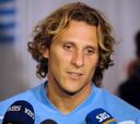 Forlán: "Estoy muy contento en el Atlético"