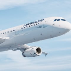 Aviation miracle: Flight went 10 minutes without a pilot and 200 passengers onboard with no incident